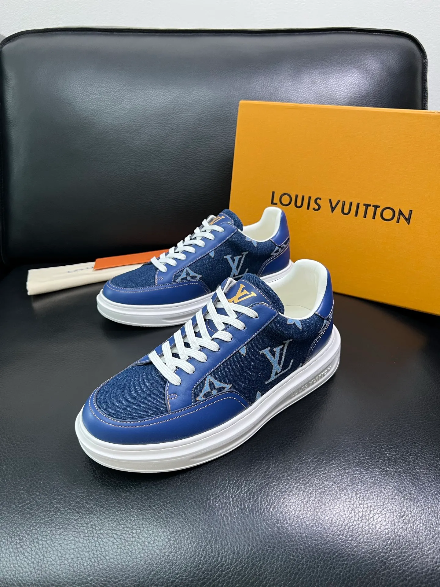 Men's shoes 💰740 Lv 🔍Top purchasing agent Louis Vuitton, sports sneakers counter synchronization, uppers imported from Italy, high-quality splicing with colorful and complex crafts, imported mesh pads are soft and comfortable, soles: original soles specially provided by the original factory, T men's shoes 💰U exclusive activity molded soles are super comfortable, original factory and single goods, high quality, welcome to compare, code number 38-44 (custom-made 45 46 )85867